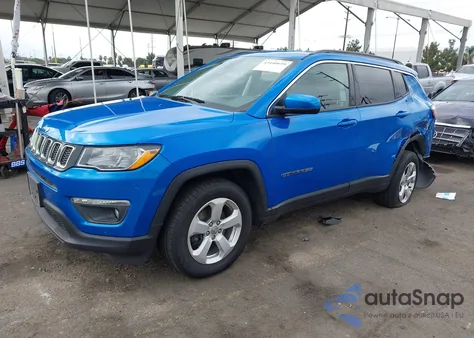 2019 Jeep Compass Latitude 4X4 z USA, uszkodzony, nr VIN 3C4NJDBB4KT713286